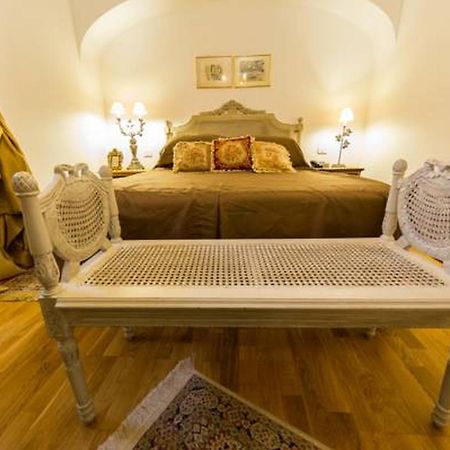 Grand Boutique Hotel Бухарест Экстерьер фото