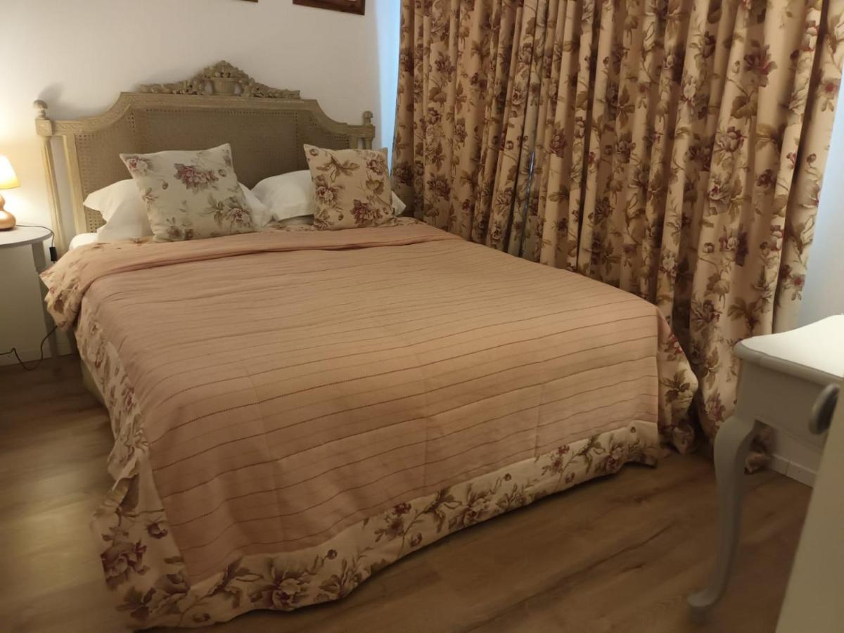 Grand Boutique Hotel Бухарест Экстерьер фото