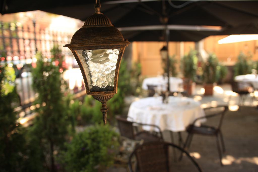Grand Boutique Hotel Бухарест Экстерьер фото