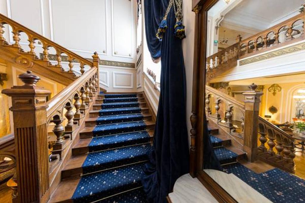 Grand Boutique Hotel Бухарест Экстерьер фото