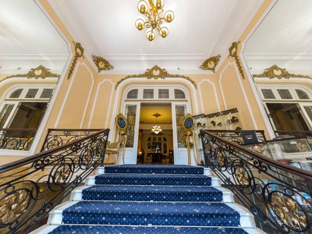 Grand Boutique Hotel Бухарест Экстерьер фото
