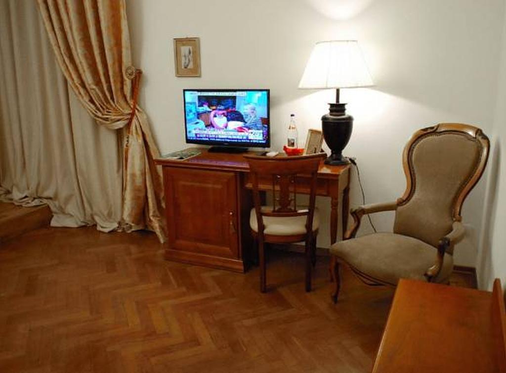 Grand Boutique Hotel Бухарест Экстерьер фото