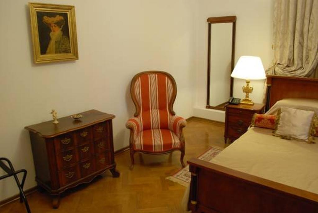 Grand Boutique Hotel Бухарест Экстерьер фото