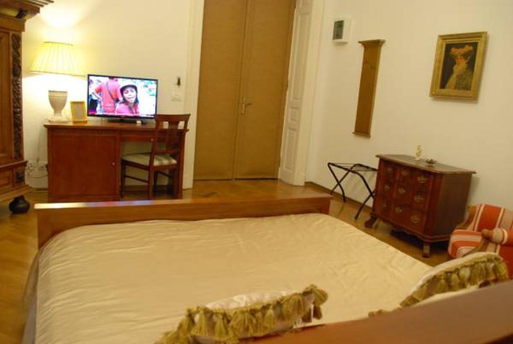 Grand Boutique Hotel Бухарест Экстерьер фото