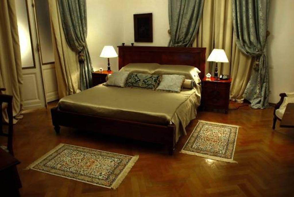 Grand Boutique Hotel Бухарест Экстерьер фото