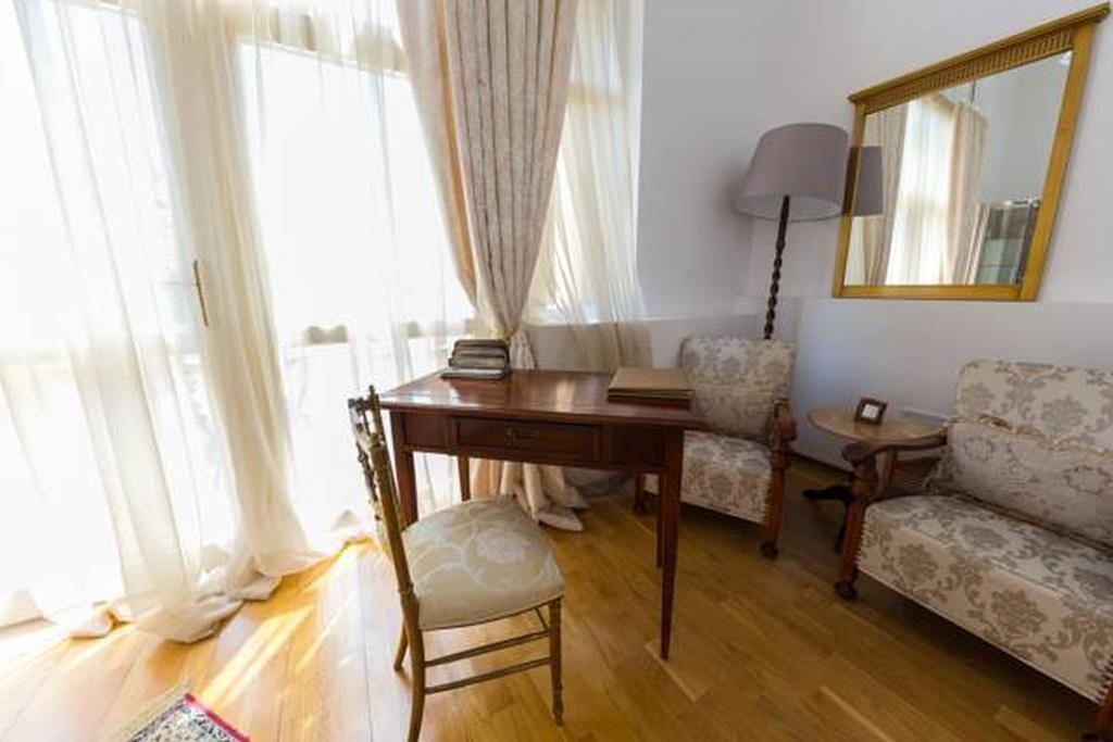 Grand Boutique Hotel Бухарест Экстерьер фото