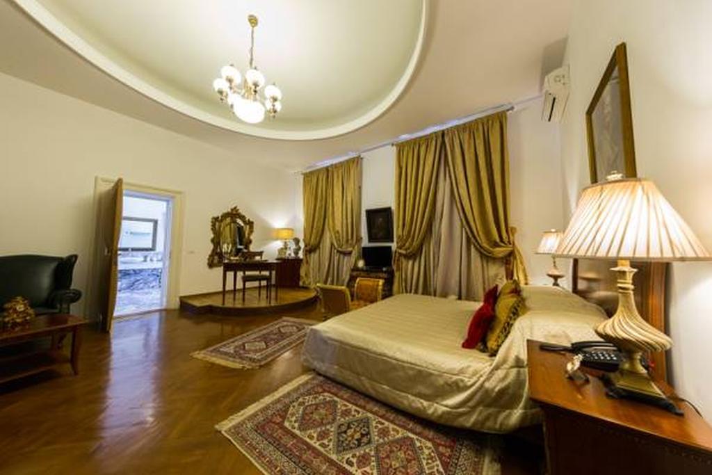 Grand Boutique Hotel Бухарест Экстерьер фото